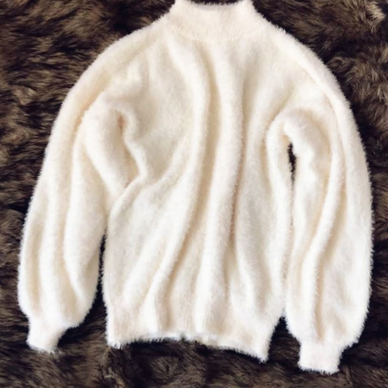 Lockerer einfarbiger gestrickter Pullover